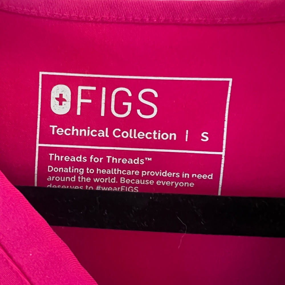Figs Raspberry Technical Small Scrub Top and medi… - image 2